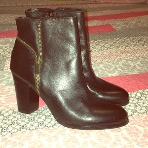 Leather black booties✨✨✨